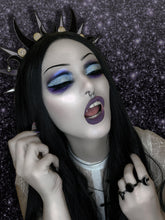 Load image into Gallery viewer, Dracul's Bride Eyeshadow Palette